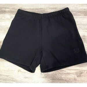 🎉1hrSALE🎉NWOT✨Aritzia Super World Shorts🖤